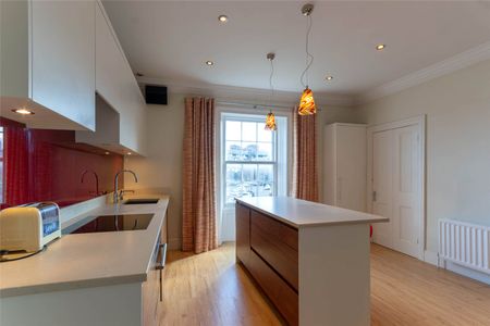 5a, St Thomas Crescent, City Centre, Newcastle Upon Tyne, NE1 4LG - Photo 4