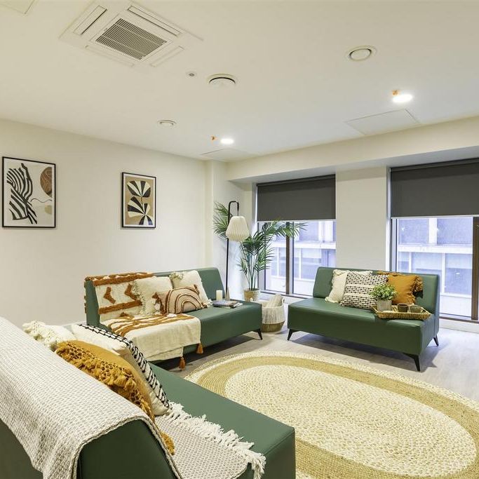 Studio to rent - Photo 1