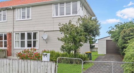 3-bedroom property, perfectly located! - Photo 5