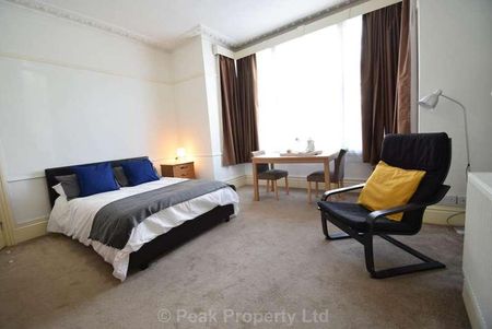 Students - Huge Rooms Available! York Road, Southend On Sea, SS1 - Photo 4