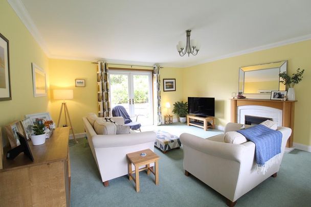 4 bedroom detached house to rent - Photo 1