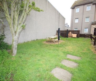 Flat A, 104 Charlotte Street, AB43 9LS, Fraserburgh - Photo 3