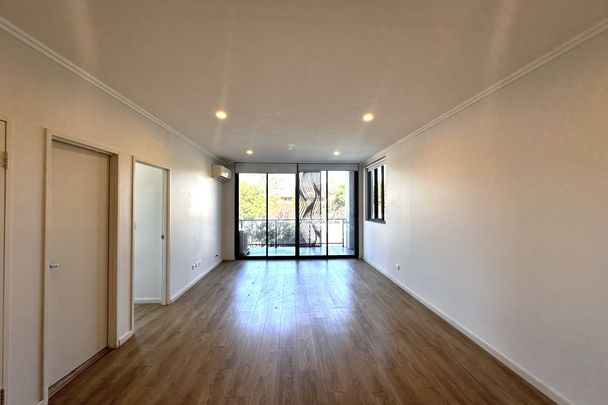 102/26 Cairds Avenue - Photo 1