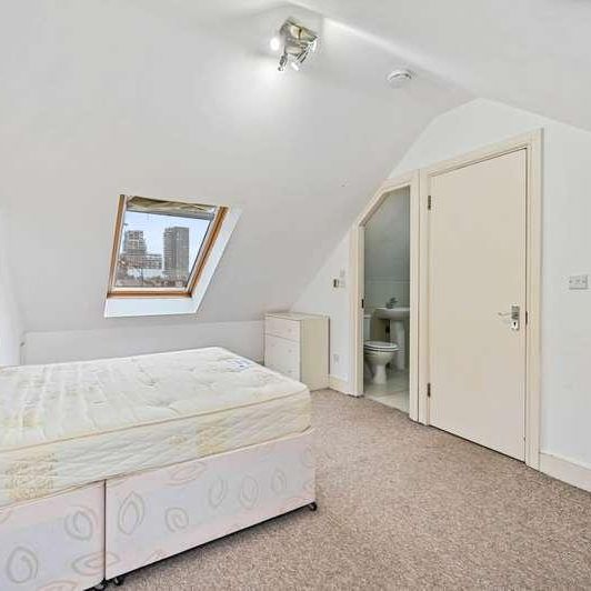 Cloister Road, Acton, London, W3 - Photo 1