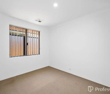 “Great Location! 6 Month Lease + 3 Months Periodical” - Photo 2