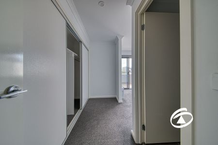 1 Codrus Walk, 3810, Pakenham Vic - Photo 5