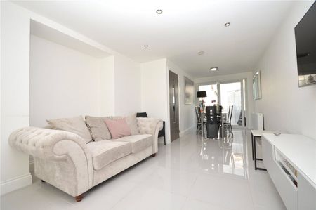 3, Southleigh Garth, Leeds, West Yorkshire, LS11 5XJ - Photo 2