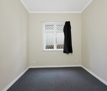 82 Glenmore Street, Kelburn - Photo 2