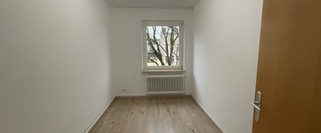 Frisch renovierte 3-Zimmer-Wohnung mit Wanne in Wilhelmshaven City - Photo 1