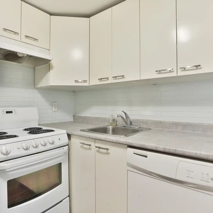 8 Poucher Street — 1 - Photo 1