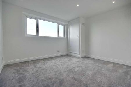 Forbes Court, North End, Portsmouth, PO2 - Photo 2