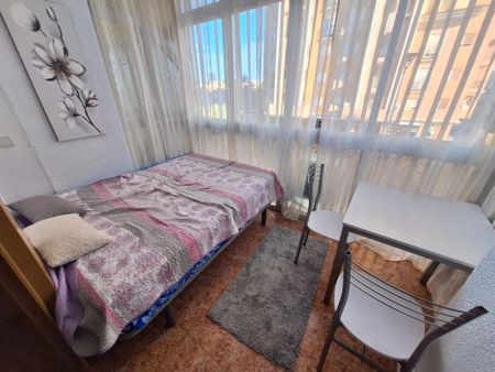 Ref.7447 Studio for long term rent in Torrevieja - Photo 5