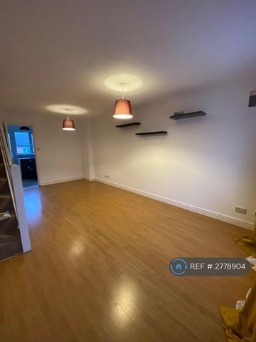2 bedroom semi-detached house to rent - Photo 3