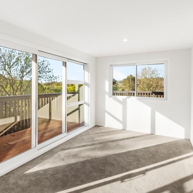 Charming 5-Bedroom Home Near Clevedon Village! - Photo 1