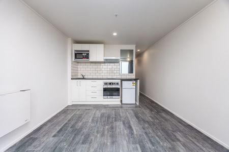 City Living with Harbour Views - Photo 5