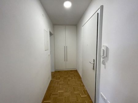 Den Königsplatz fast vor der Tür: Vollständig möblierte 1-Zimmer-Wohnung mit Balkon - Foto 5