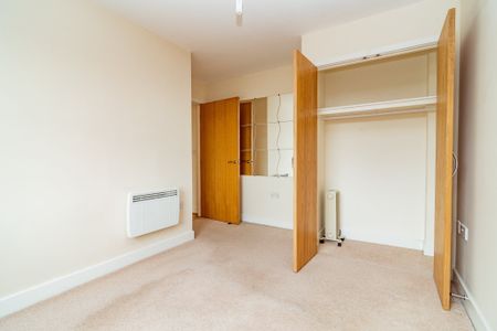 2 bed apartment to rent in Commercial Road, Bournemouth, BH2 - Photo 3