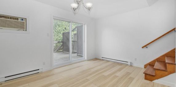 Disponible 1er juillet 2026 Maison entièrement rénovée en 2026 : 3 chambres avec balcon et accès à la cour arrière Sainte-Adèle - Photo 2