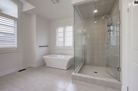 For Lease - 134 Zachary Crescent, Oakville, Ontario - Photo 5