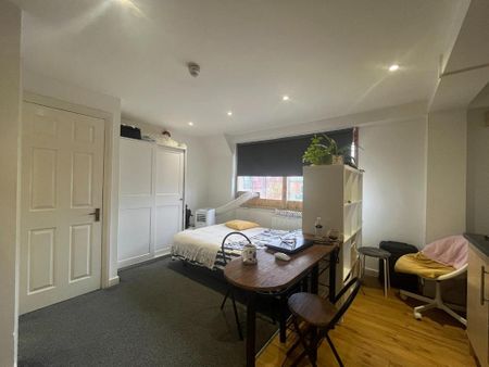 Studio to rent - Photo 5