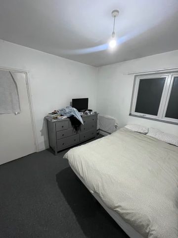 1 Bed Flat, High Trees, SW2 - Photo 3
