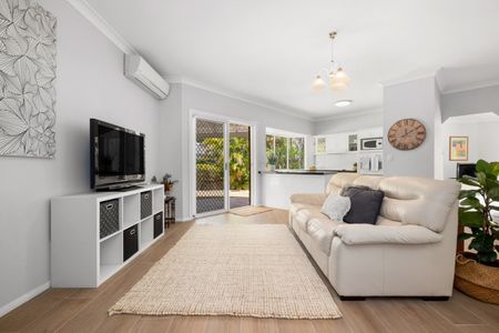 Large block, great location. - Photo 4