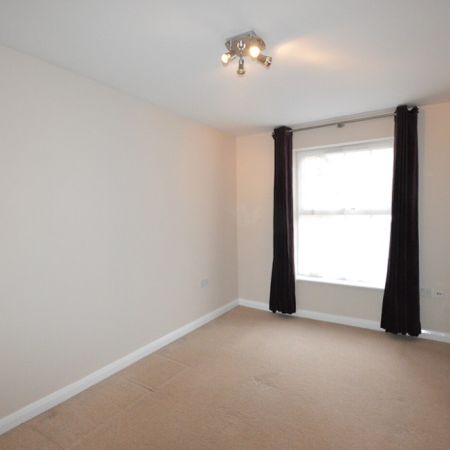 2 bedroom Apartment - BRIDGE COURT, WELWYN GARDEN CITY. - Photo 3