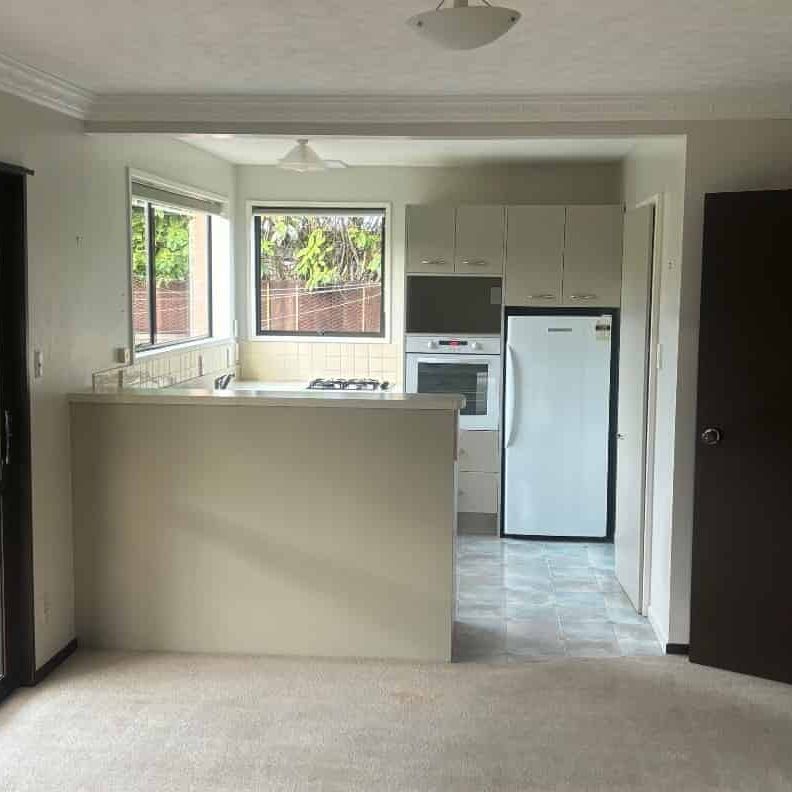 Great location in Ilam - 4 Bedrooms, Separate shower room, a second bathroom with bathtub. - Photo 1