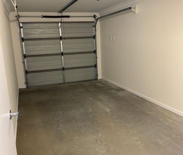 Modern Duplex in Central Location - Photo 6