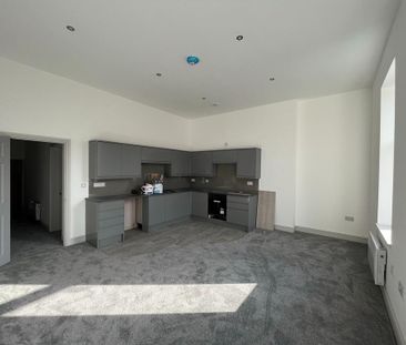 3 bedroom flat to rent - Photo 4