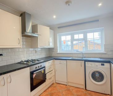 2 bedroom semi-detached house to rent - Photo 6