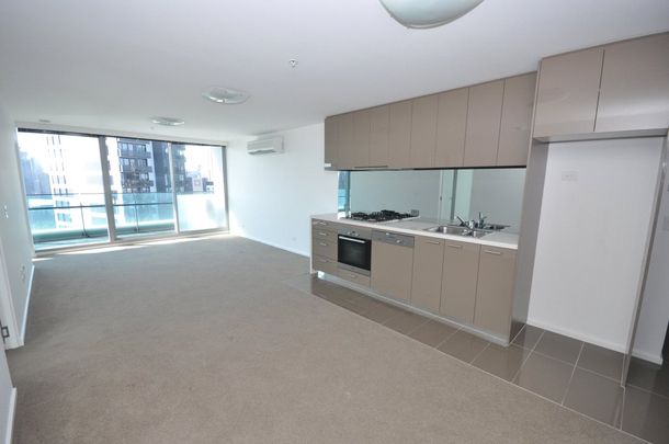 2808/241 City Road - Photo 1