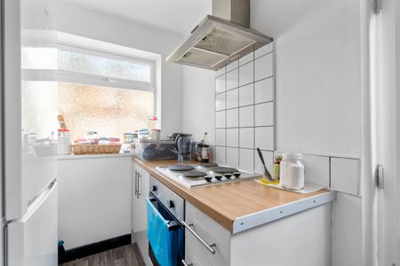 Room 2 – Coventry, Coventry - Photo 4