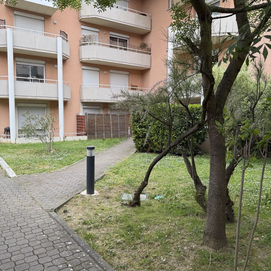 Location Appartement 1 piece Toulouse - Photo 1