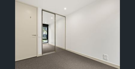 Elegance, Style & Sophistication Situated In Docklands - Photo 2