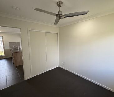 Beautiful 4-Bedroom Family Home with Study & Outdoor Entertaining Area - Photo 5