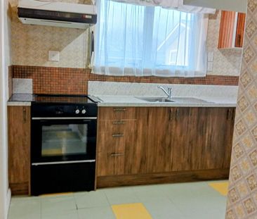 Charming 3BR Family Haven in Awapuni - Photo 5