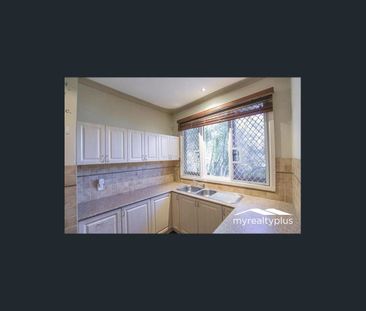 Family Home with Pool - Photo 3