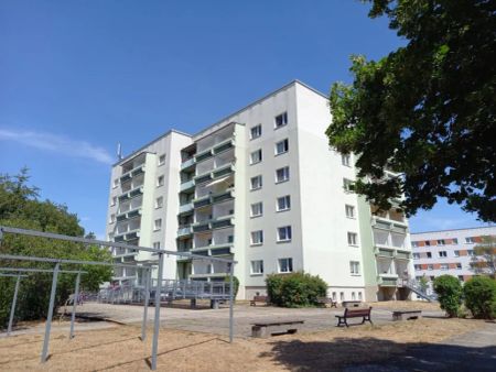 Azubis und Singles aufgepasst-1 Zimmer mit Balkon und Aufzug! - Foto 3