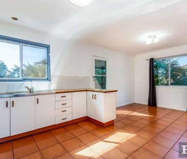 CABOOLTURE - FAMILY & STORAGE - Photo 6