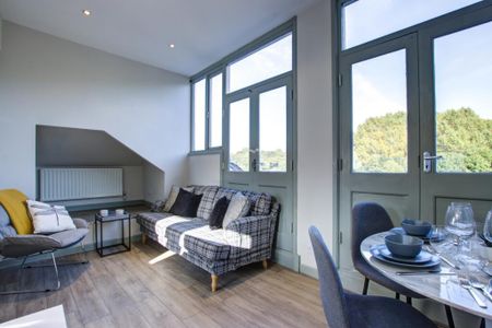 5 bedroom flat to rent - Photo 4