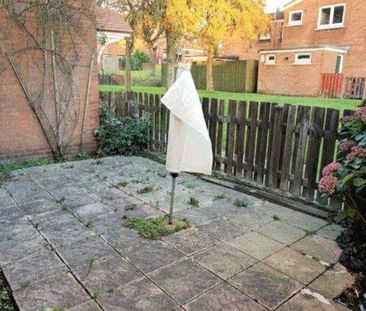 3 bedroom semi-detached house to rent - Photo 1