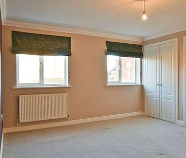 Deane Court, Stapeley, CW5 - Photo 2