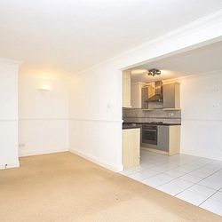 Nonington Court, Sandwich Road, Nonington, CT15 4HH, Dover - Photo 2