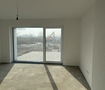 Exklusive, kernsanierte 3-Zi EG-Whg EBK Carp. Terrasse eig. Garten ... - Photo 2