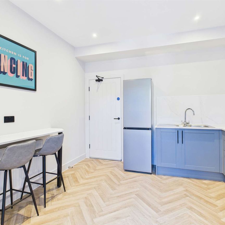 A Brilliant House Shareshare for Rent in Crewe Room 2 - Photo 1