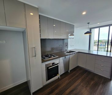 326/70 Batesford Road, Chadstone VIC 3148 - Apartment For Rent | Do... - Photo 4