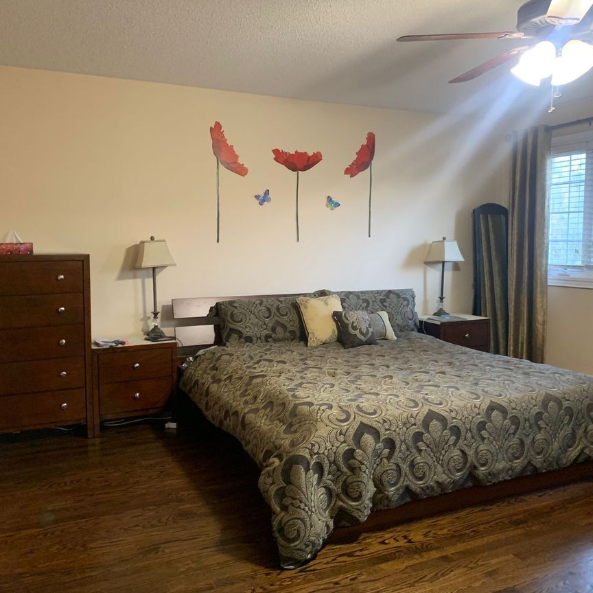 For Lease - 201 Bristol Road, Mississauga, Ontario - Photo 1