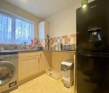 2 bedroom flat to rent - Photo 6
