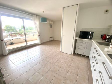 EXCLUSIVITE / T2 DE 43m2 + TERRASSE + BOX FERME SOUS SOL / CROIX ROUGE 13013 - Photo 5